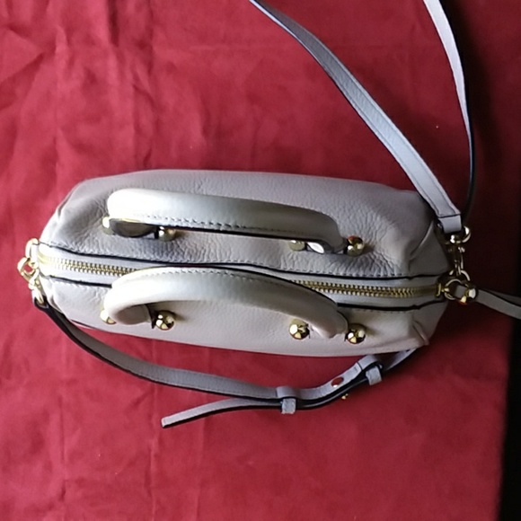 🎁 NEW Kate Spade Leather Dove Gray, Gold Hardware EXCELLENT CONDITION - Picture 4 of 13